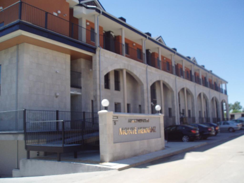 Apartamentos Monte Hernanz Riaza Oda fotoğraf