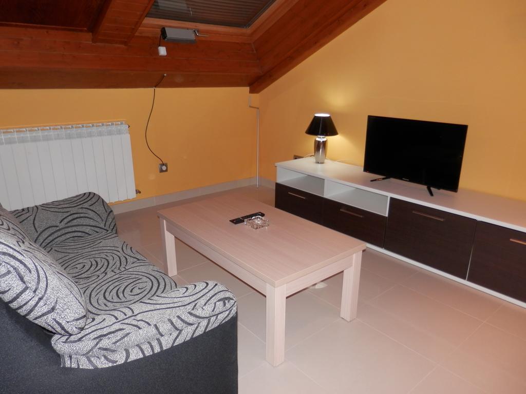 Apartamentos Monte Hernanz Riaza Dış mekan fotoğraf