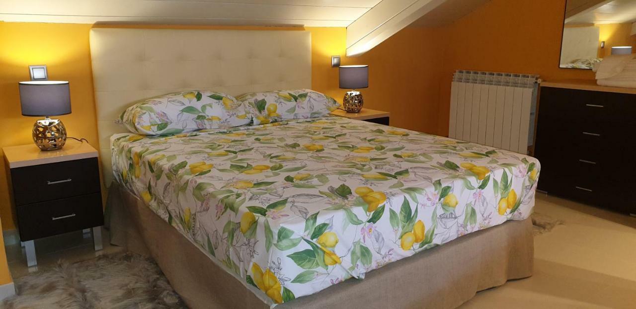 Apartamentos Monte Hernanz Riaza Oda fotoğraf